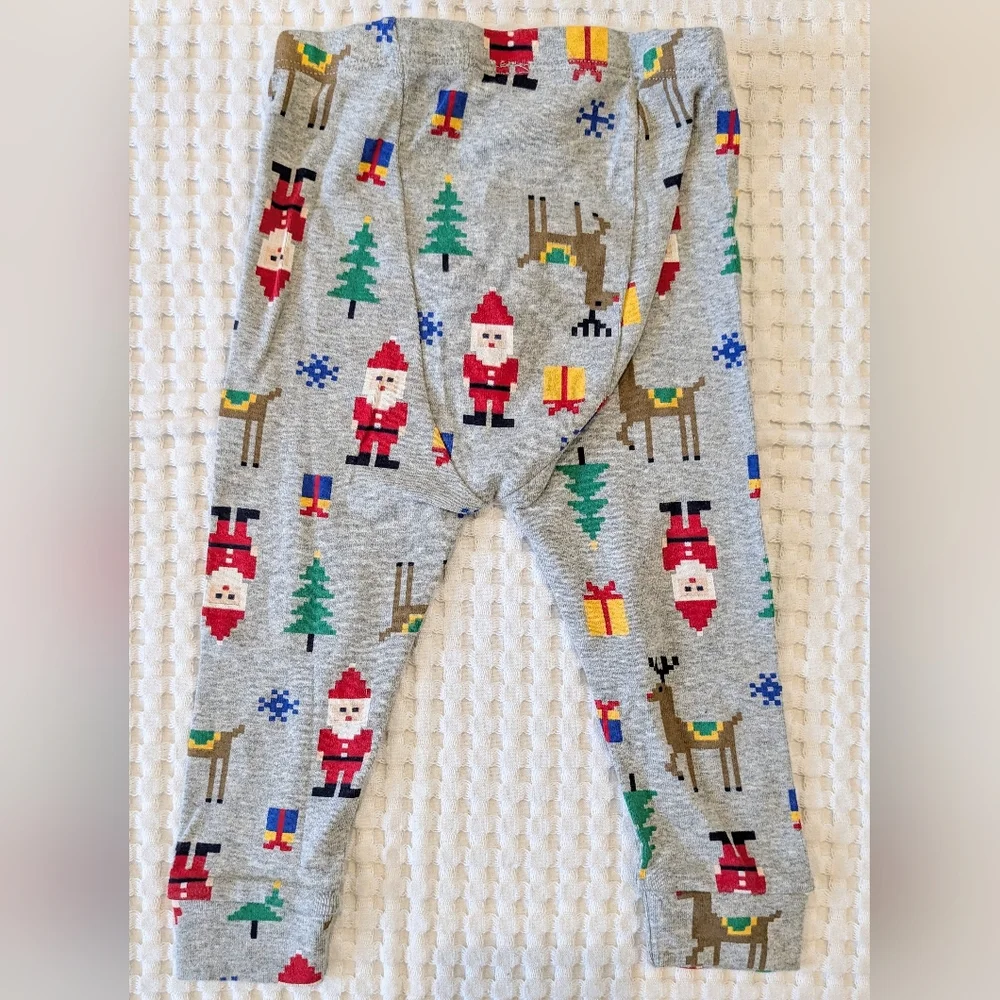 NWT Baby GAP Christmas Holiday Gray Santa Reindeer Tree 2-Piece Pajamas Set